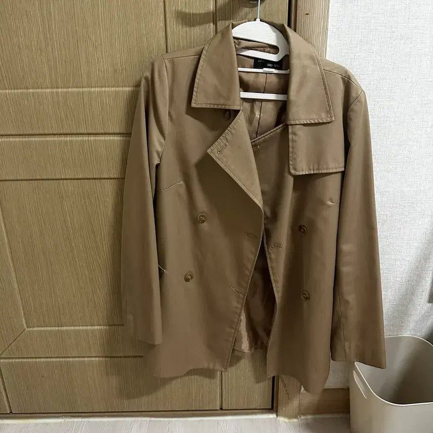 [BUNJANG] Beige Short Trench Coat / 숏 트렌치코트 베이지