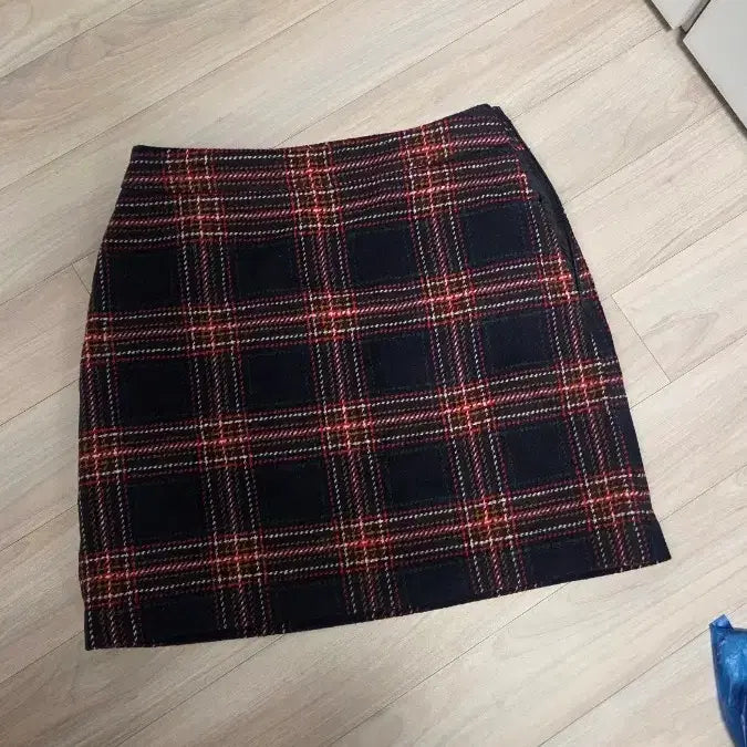 [BUNJANG] Mixxo Check Pattern Mini Skirt / 미쏘 체크 무늬 스커트 미니스커트 겨울 치마