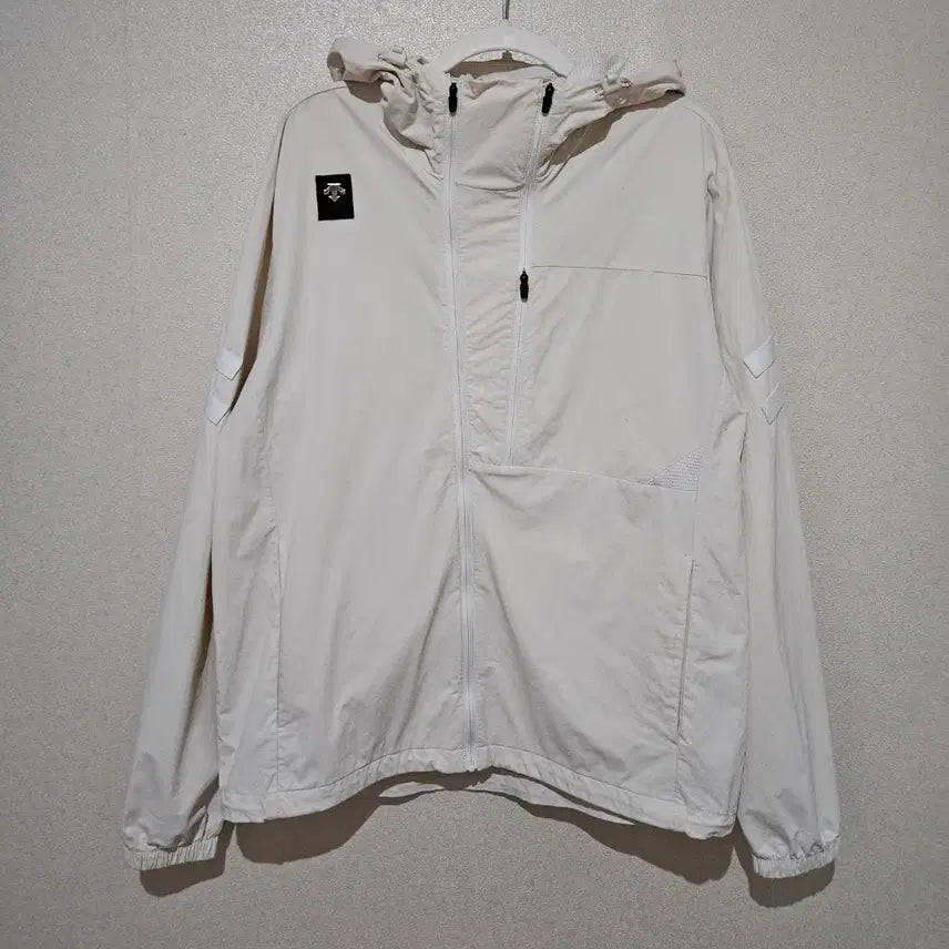 [BUNJANG] Descente Windbreaker Jacket Beige / 데상트 바람막이 자켓 베이지