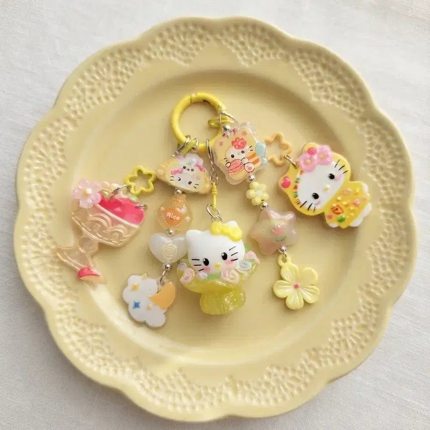 [BUNJANG] Hello Kitty Yellow Keychain / 키티 키링 옐로우