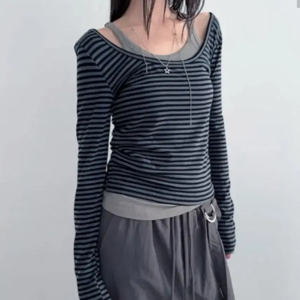 [BUNJANG] Zigzag Mini Stripe Deep U-Neck Long Sleeve Tee / 지그재그 로웨어 미니 스트라이프 티셔츠 mini stripe deep u-neck tee