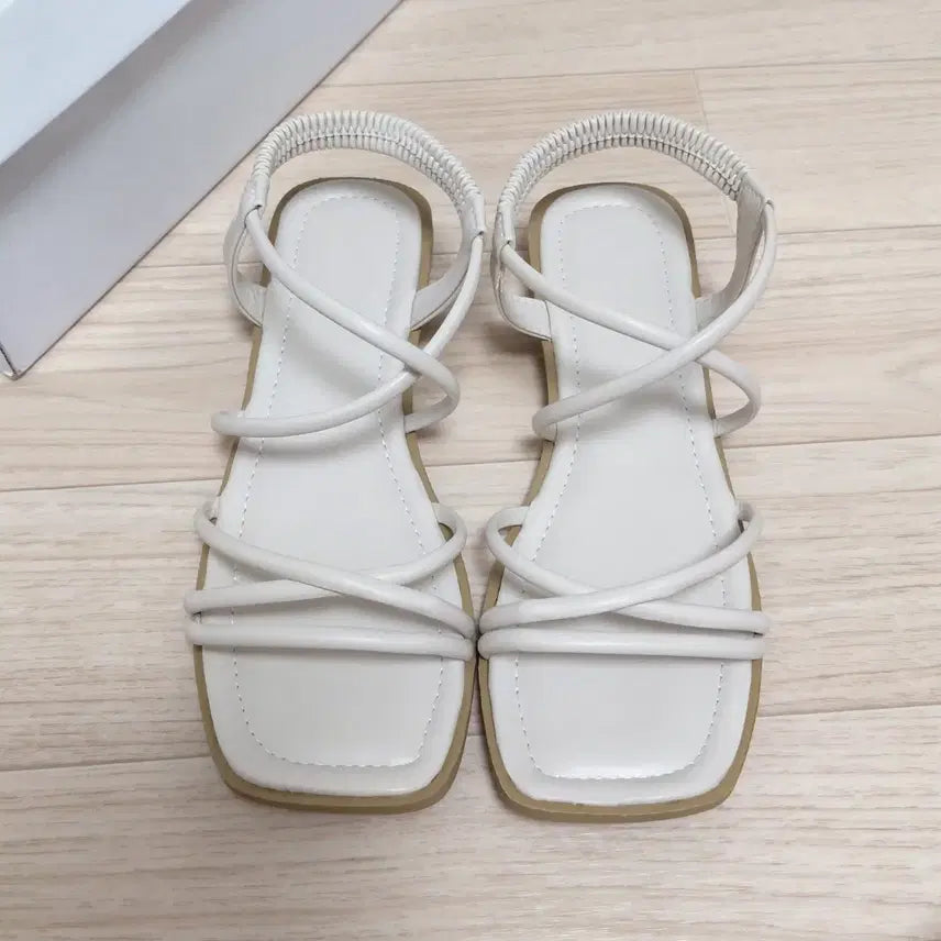 [BUNJANG] Beige Sandals 240 / 베이지 샌들 240 (1회 잠깐착용)