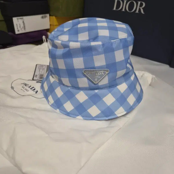 [BUNJANG] Prada Re-Nylon Bucket Hat (Size S) / (새상품)프라다 리나일론버킷햇팝니다
