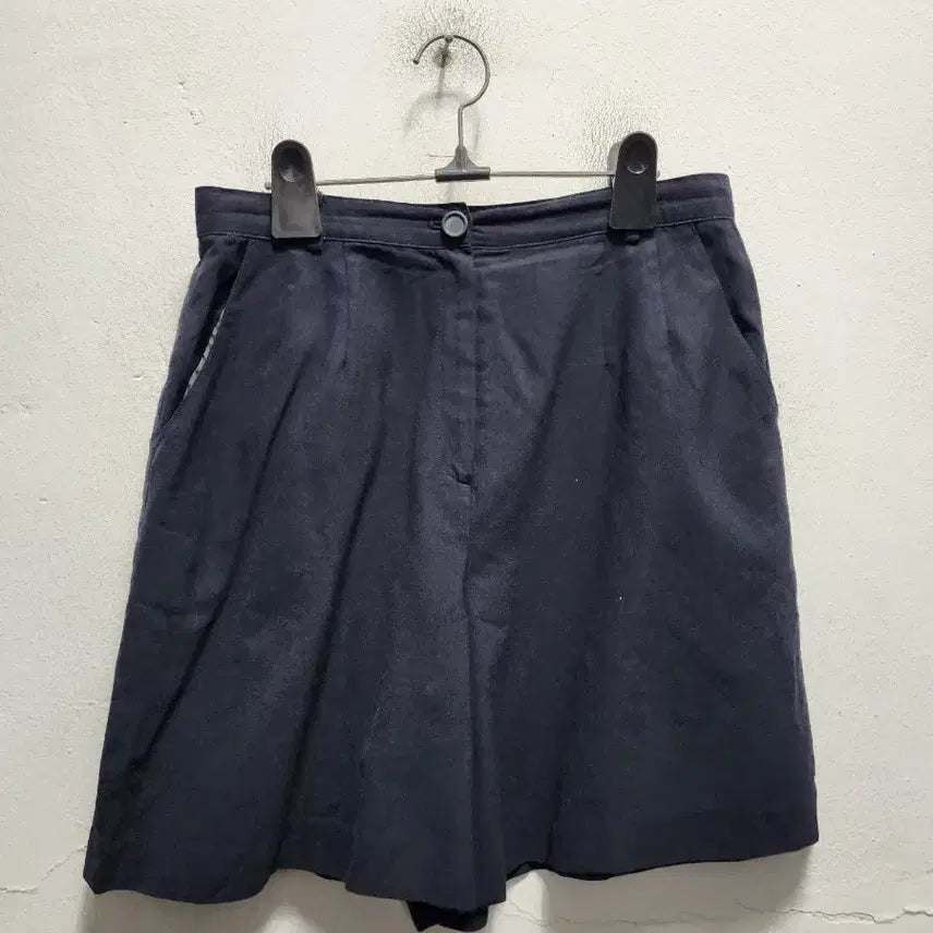 [BUNJANG] Christian Dior Wool Two-Tuck Short Pants / 크리스찬디올 울 투턱 숏팬츠
