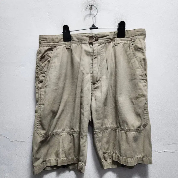 [BUNJANG] Nike Beige Panel Back Shorts / 나이키 뒷판절개 베이지 반바지