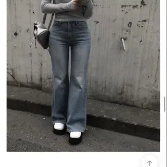 [BUNJANG] Light Blue Wash Bootcut Jeans / 부츠컷 청바지 연청