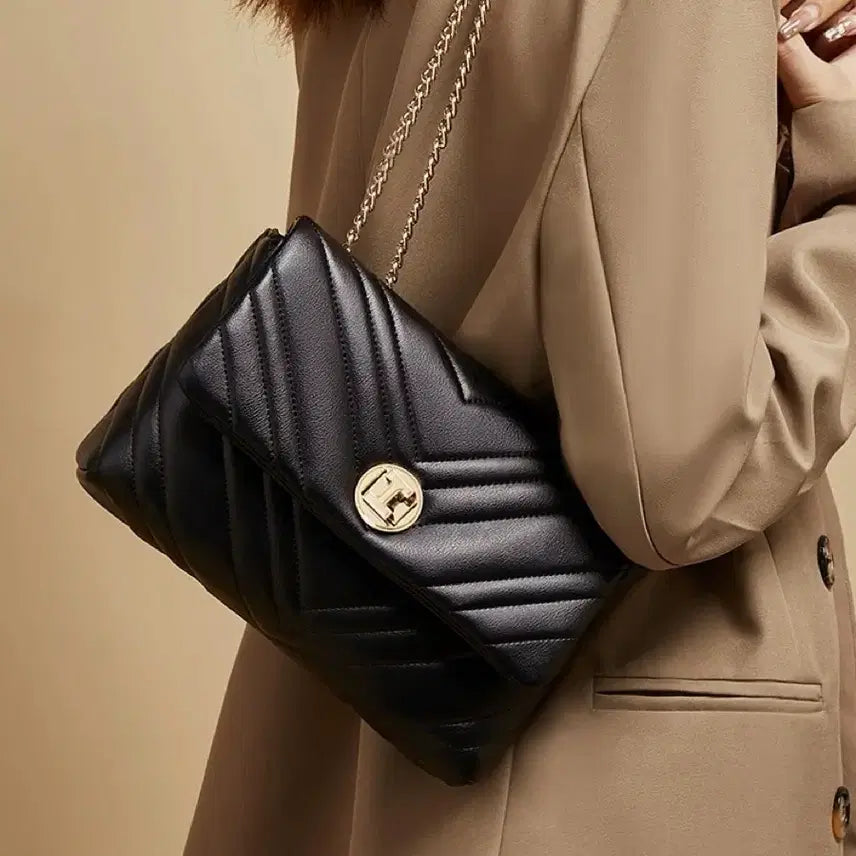 [BUNJANG] FOXER Quilting Chain Shoulder Bag / 퀼팅 체인 숄더백