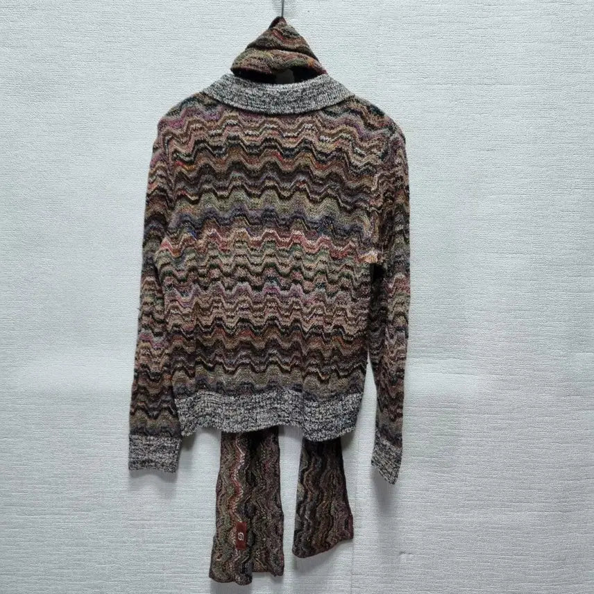 [BUNJANG] Knit Scarf Set with Colorful Wave Pattern / b486 니트 스카프 세트
