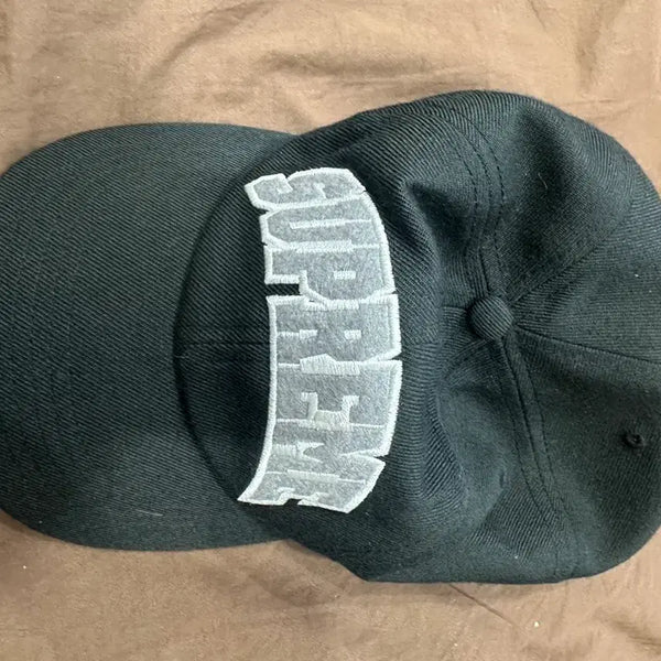 [BUNJANG] Supreme Felt Arc 6-Panel Black / 슈프림 펠트 아크 6-패널 블랙