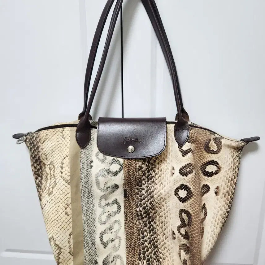 [BUNJANG] Longchamp Flip Back Shoulder Bag Python Pattern / 롱샴 플립백 숄더백 파이톤 패턴