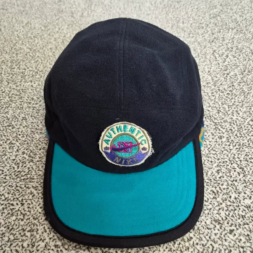 [BUNJANG] Nike Authentic Fleece '90s Ethnic Pattern Camp Cap / 나이키 어센틱 플리스 귀도리 캠프캡 90s