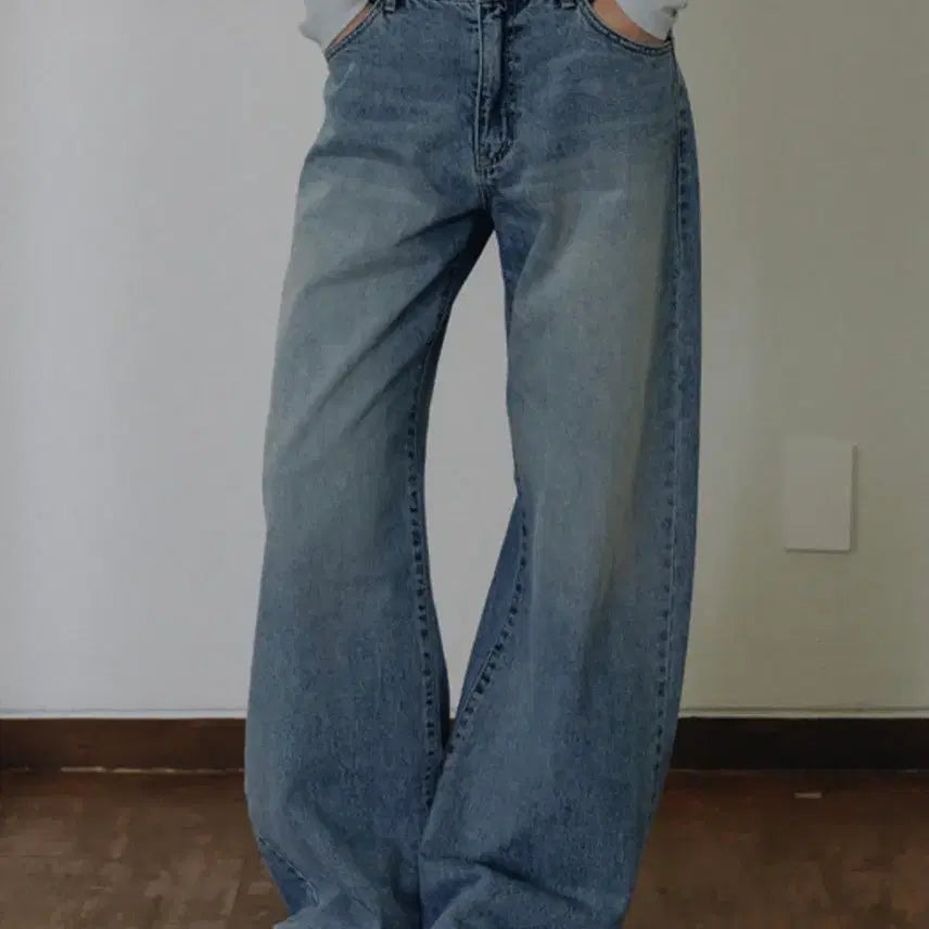 [BUNJANG] Floome Heart Pocket Denim Shorts / 플로움 FL04-Heart Pocket Denim