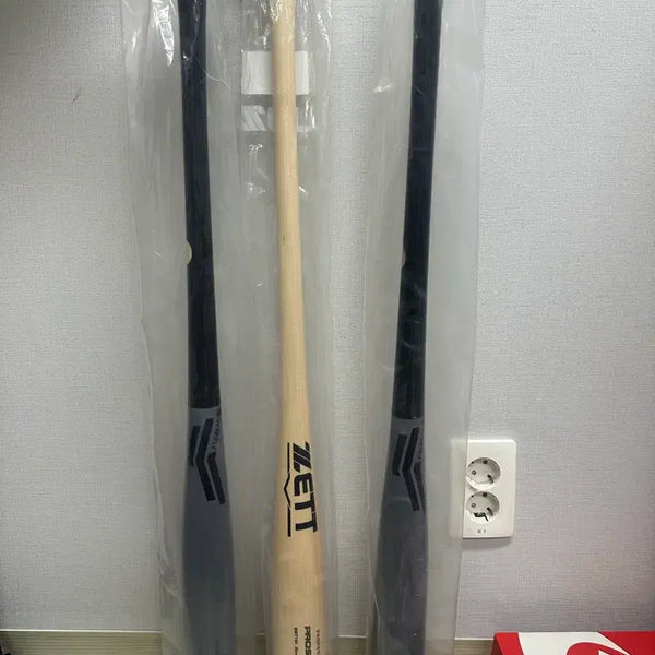 [BUNJANG] ZETT PROSTATUS/OVERFLY Maple Baseball Bat Set / 새상품 제트 프로스테이터스/오버플라이 나무배트 판매합니다