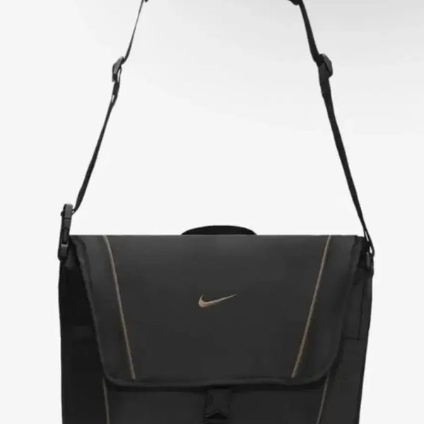 [BUNJANG] Nike Essential Messenger Bag 15L Black Stone / 나이키 정품 가방 에센셜 메신저 백 15L 블랙스톤 색상