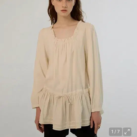 [BUNJANG] Somewhere Butter Adele Frill Blouse Cream / 썸웨어버터 아델 프릴 블라우스 크림