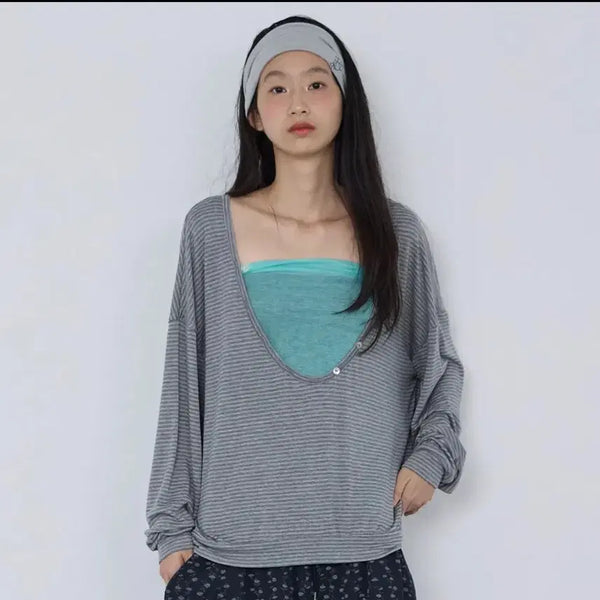 [BUNJANG] Hokus Pokus Stripe Deep V-Neck Tee / 호쿠스포쿠스 스트라이프 딥 브이넥 티