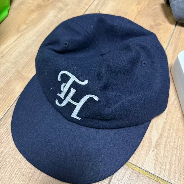 [BUNJANG] Traffic Harmony Wool Ball Cap Hat Navy / 트래픽하모니 울 볼캡 모자 네이비