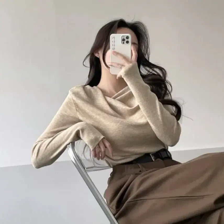 [BUNJANG] Draping Neck Knit - Beige / 베이지색 드레이핑 넥 니트