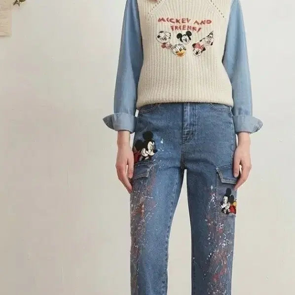 [BUNJANG] Mickey Embroidered Patch Cargo Denim Pants / 미키 자수 패치 카고데님