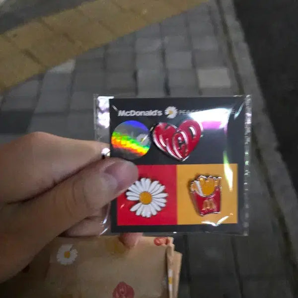 [BUNJANG] McDonald's G-Dragon Pin Badge / 맥도날드 지디 핀뱃지