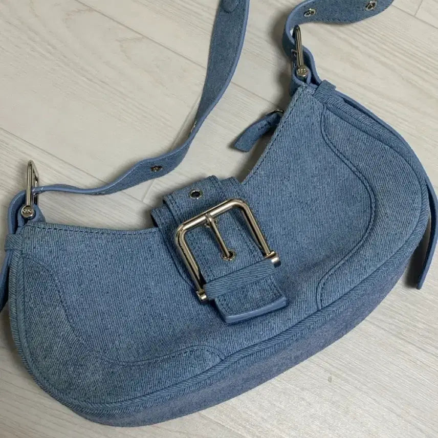[BUNJANG] Osoi Hobo Bag Denim Sky / 오소이 호보백 데님스카이
