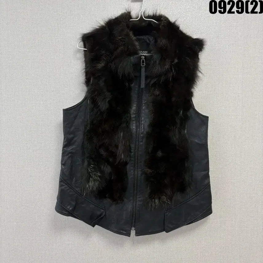 [BUNJANG] Lee Shinwoo Black Suede Shearling Vest / 이신우 무스탕 퍼 베스트 검정 88
