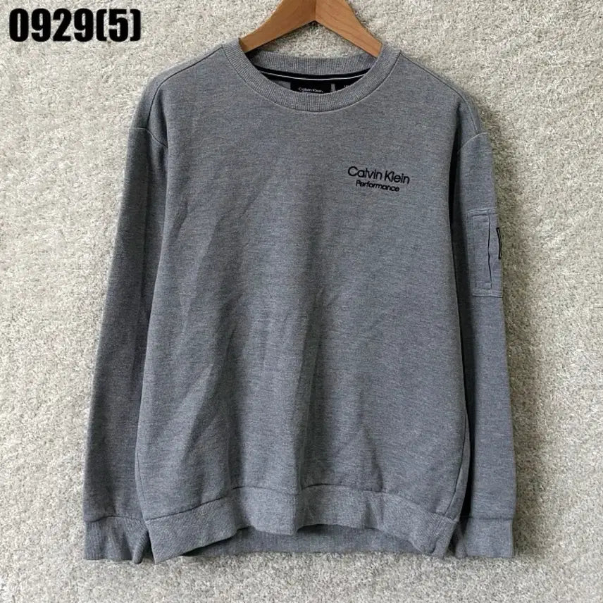 [BUNJANG] Calvin Klein Performance Crewneck Sweatshirt / 캘빈클라인 퍼포먼스 맨투맨 0929