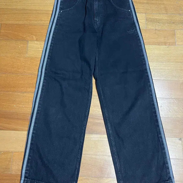[BUNJANG] Adidas Black Denim Pants / 아디다스 25년품절대란 흑청데님
