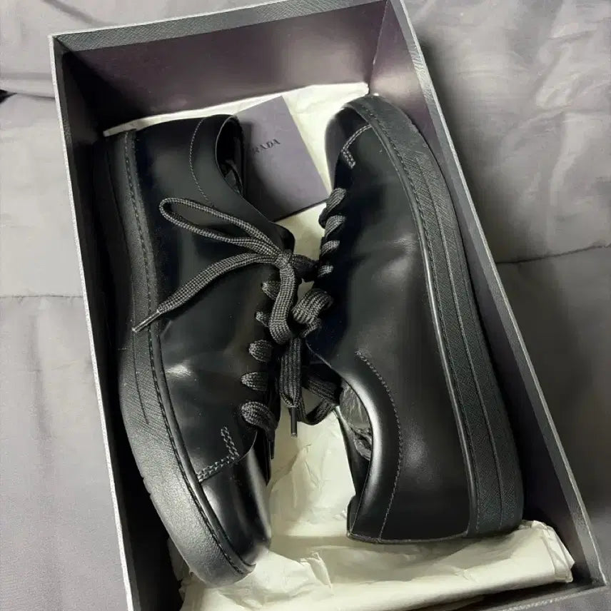 [BUNJANG] Prada Brushed Leather Sneakers Black / 프라다 브러쉬드 레더 스니커즈 블랙