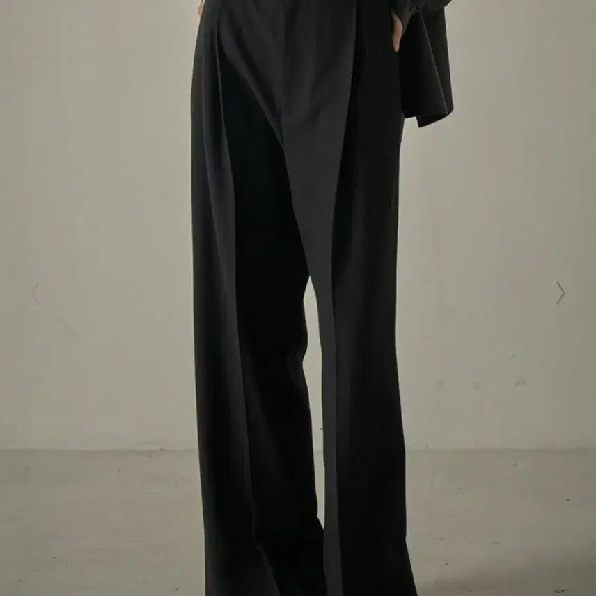 [BUNJANG] Facade Pattern Wool Pants One-Tuck Slacks Black XS / 파사드패턴 타임리스 울 팬츠 원턱 슬랙스 블랙 XS