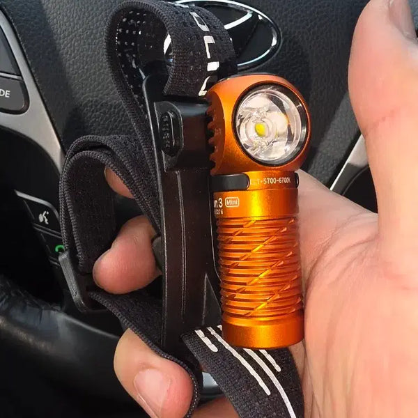 [BUNJANG] Olight Perun3 Mini Flashlight with Extra Battery / 오라이트 페룬3 미니 판매합니다.25년9월  구매야간 작업시  잠시  사용후  보관중입니다.추가 베터리  포함필요하신분 연락주세요.