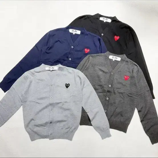 [BUNJANG] Comme des Garçons Play Wool V-Neck Cardigan / 꼼데가르송 플레이 울 가디건