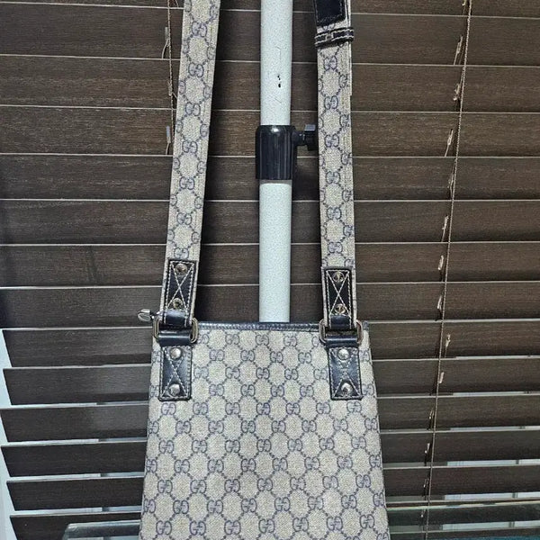 [BUNJANG] Gucci GG Pattern Shoulder Bag / 구찌 GG 패턴 숄더백