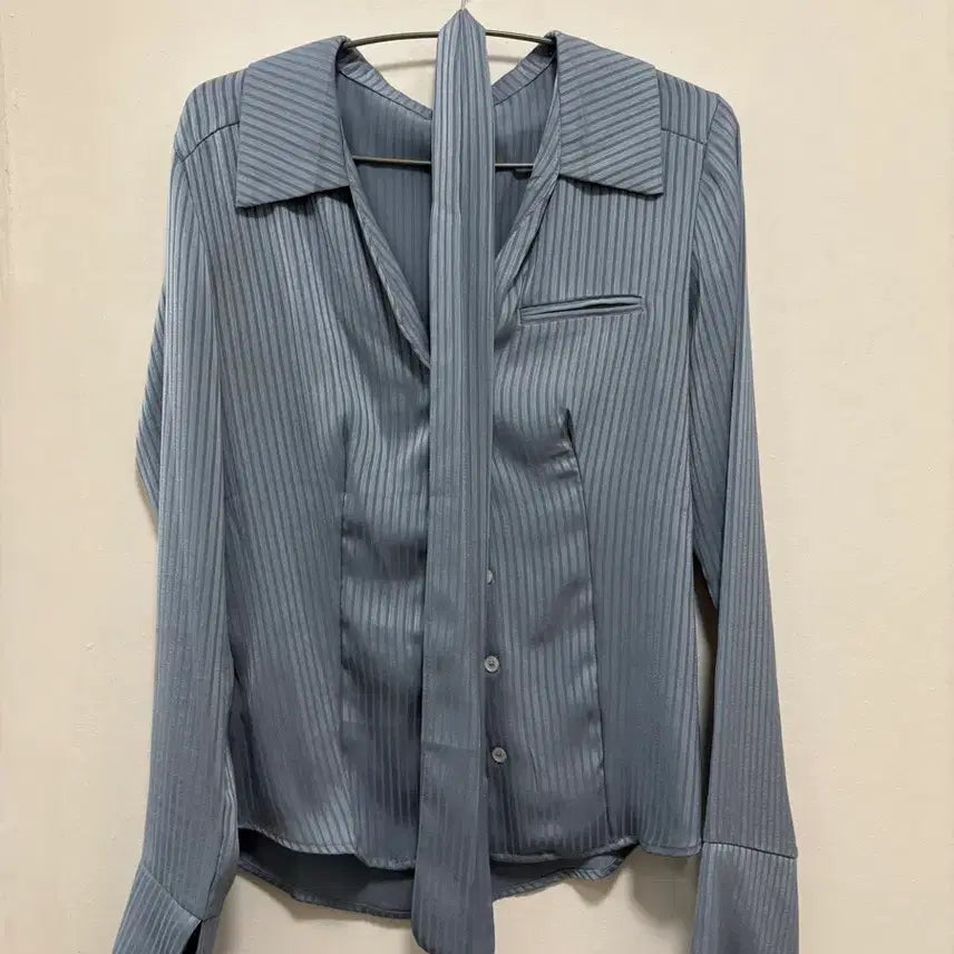 [BUNJANG] Stripe Tie Blouse / 스트라이프 타이 블라우스