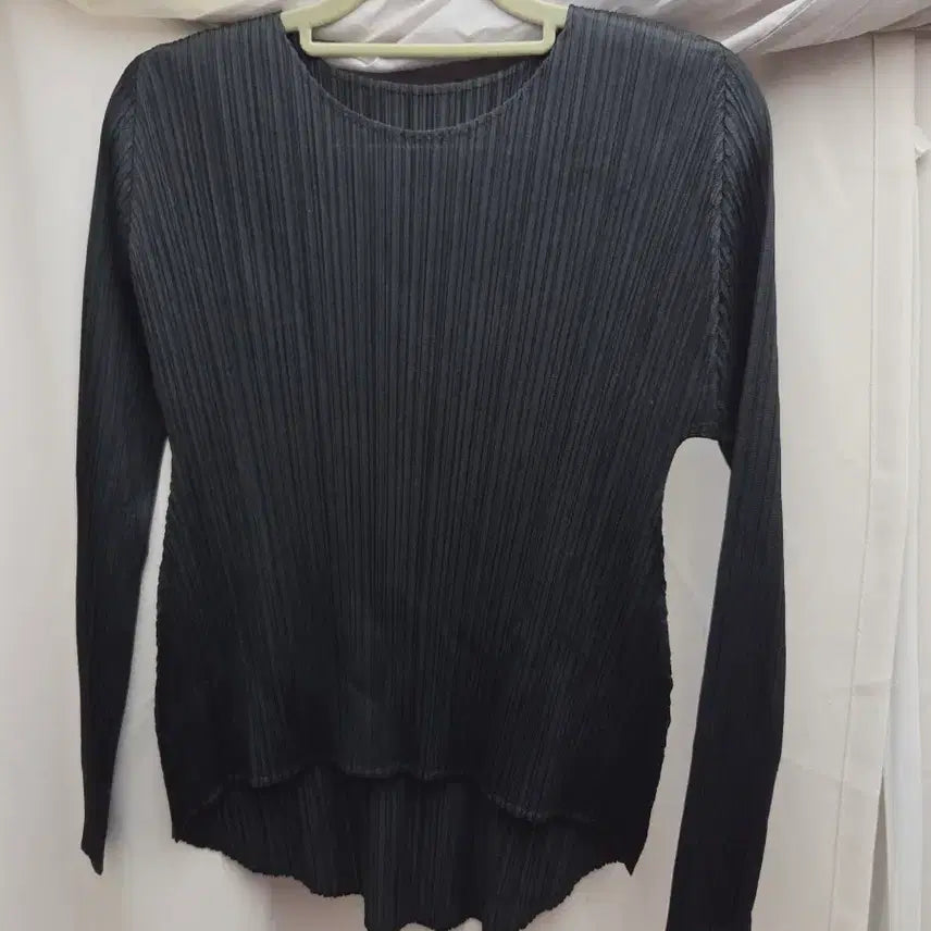 [BUNJANG] Pleats Please Black Long Sleeve Top / 플리츠플리즈 상의 판매해요