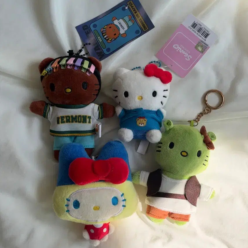 [BUNJANG] Sanrio Hello Kitty Doll Keychain Bundle Set / 키티 인형 키링 (일괄판매)