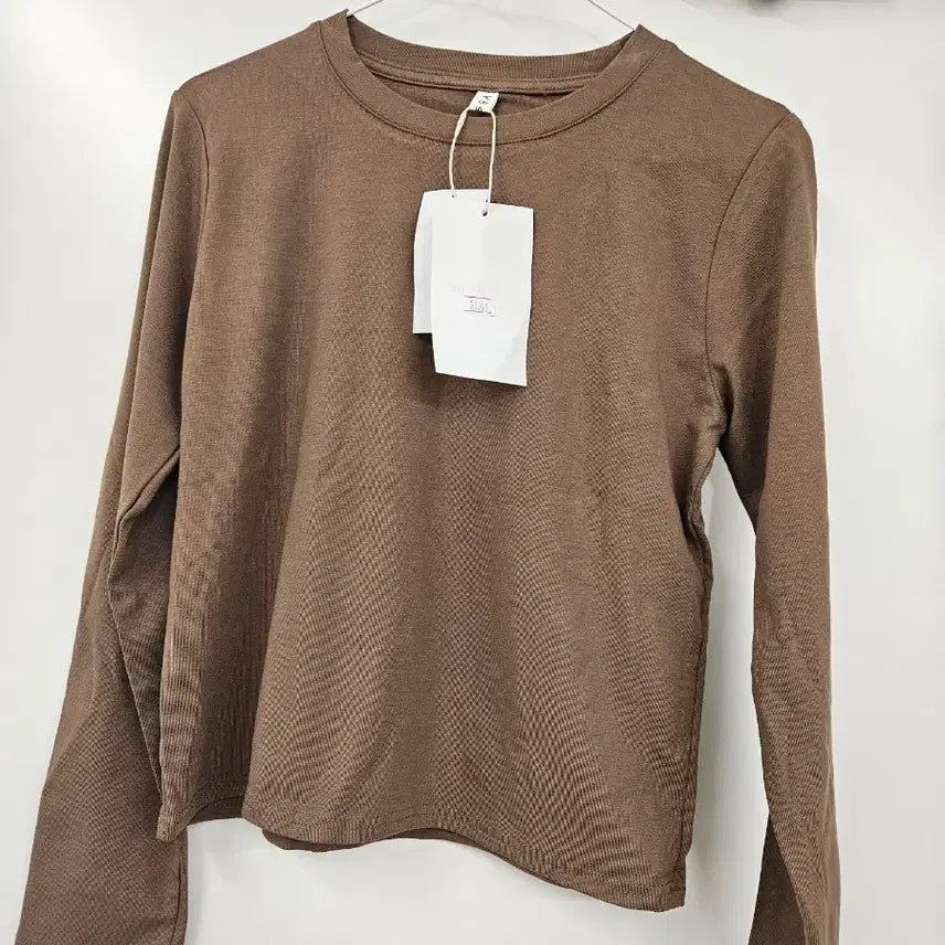 [BUNJANG] Basic Brown Long-Sleeve T-Shirt / 기본 브라운 긴팔 티셔츠