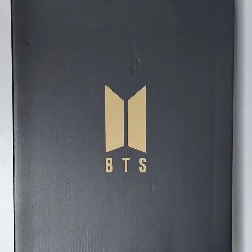 [BUNJANG] BTS (Bangtan Boys) Merch Box 8 Bundle Set / 방탄소년단 머치박스 8 일괄