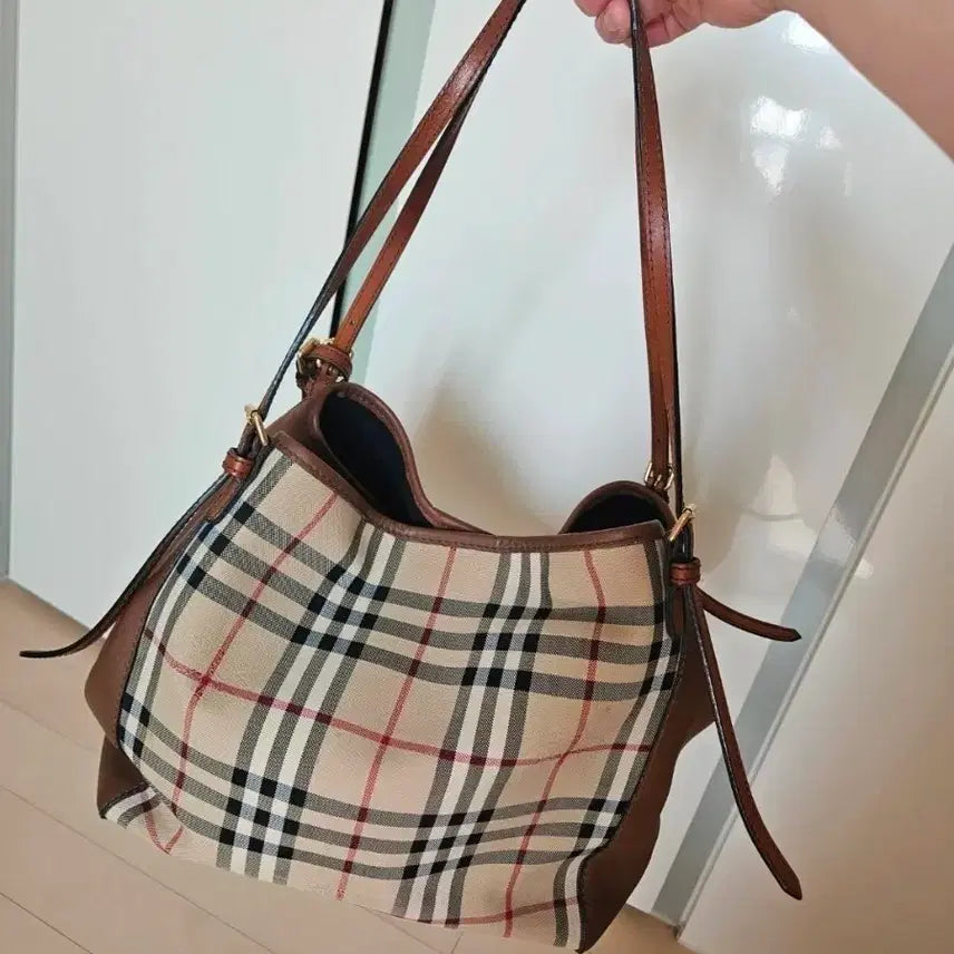 [BUNJANG] Burberry Check Shoulder Bag / 버버리 체크 숄더백