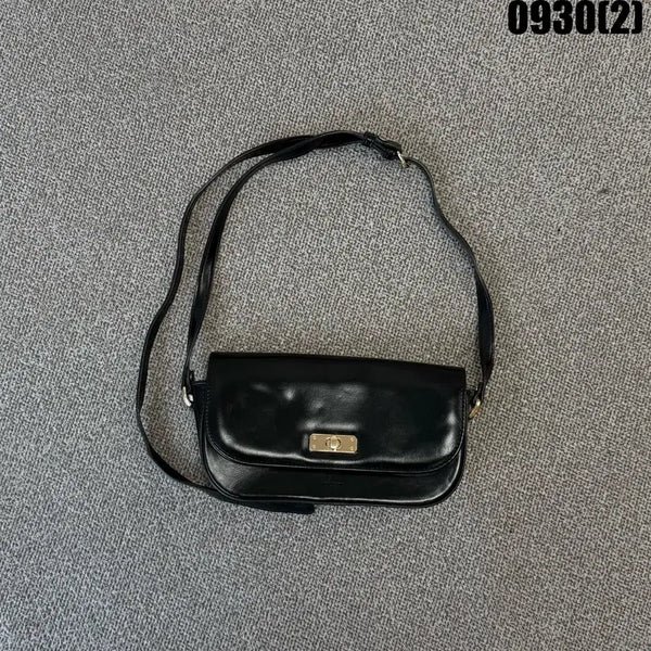 [BUNJANG] Black Leather Shoulder Bag / 검정색 가죽 숄더백