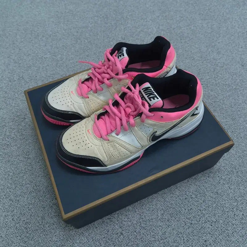 [BUNJANG] Nike 240 Sneakers / 240 나이키 스니커즈/일반 운동화 | 0923B06