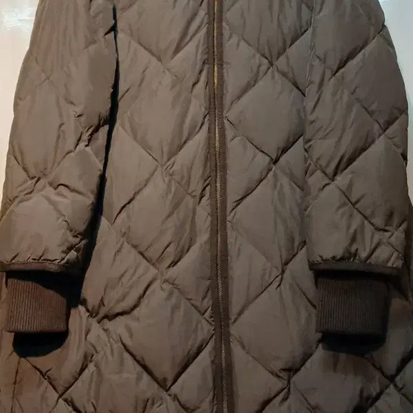 [BUNJANG] The izzat Collection Quilted Long Padding Brown / 더 이자트 컬렉션 퀼팅 롱패딩 브라운