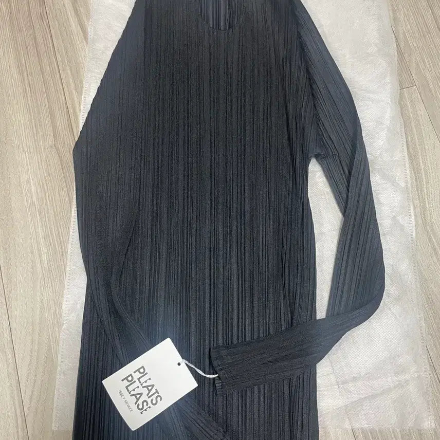 [BUNJANG] Pleats Please Basic Top Black / 플리츠플리츠 베이직 탑 블랙
