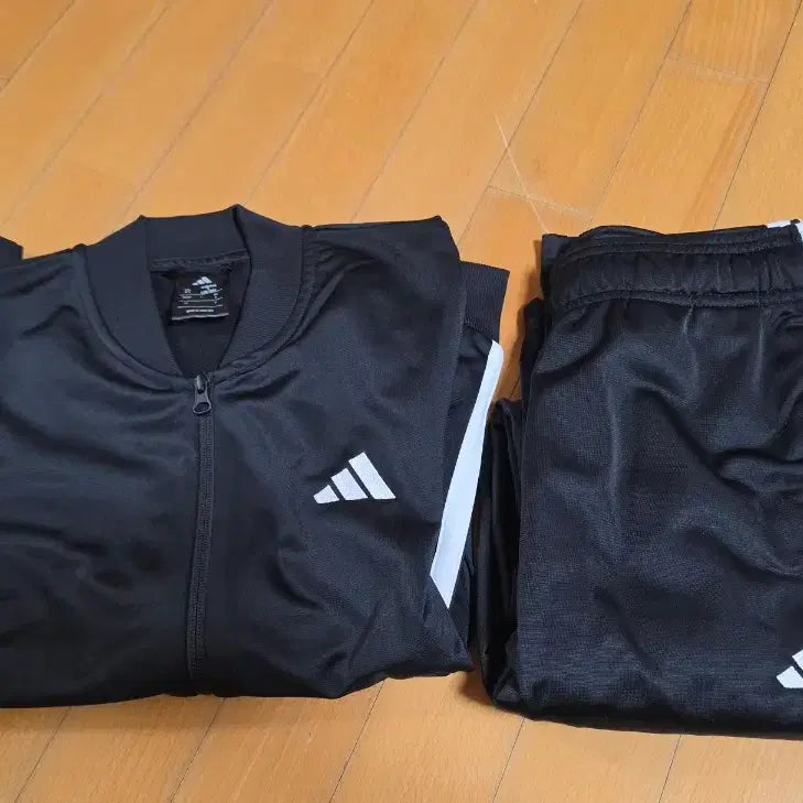 [BUNJANG] Adidas Women's Training Set L / 아디다스 여자 트레이닝복세트 L