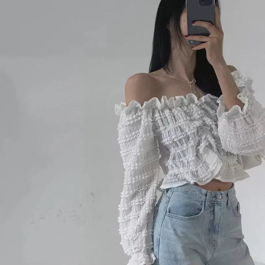 [BUNJANG] Frilled Off-Shoulder Blouse / 캉캉 레이스 프릴 오프숄더 블라우스 화이트