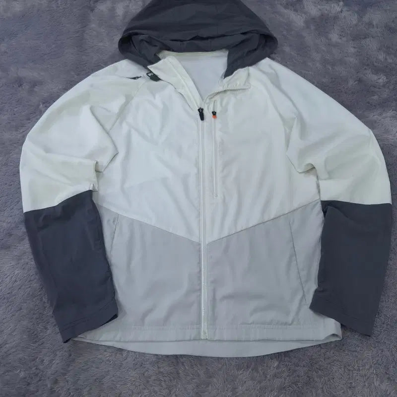 [BUNJANG] Descente Windbreaker Jacket (Size M) / M 데상트 바람막이 | 0923A34