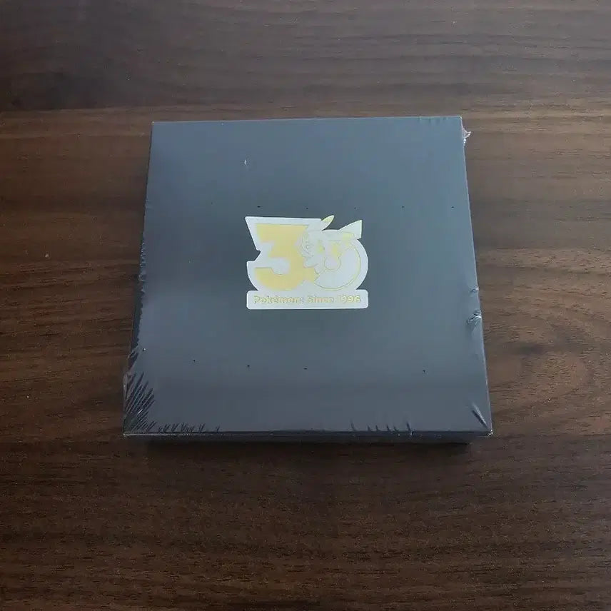[BUNJANG] Pokemon 30th Anniversary Badge (Sealed) / 미개봉 포켓몬스터 30주년 뱃지 5월