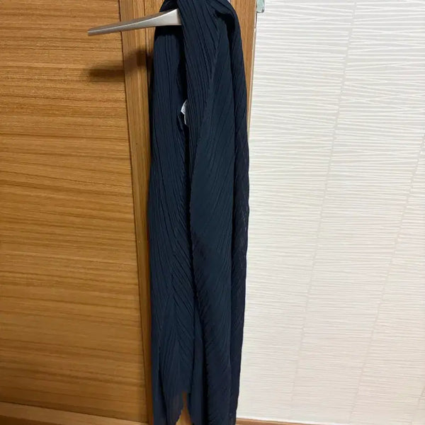 [BUNJANG] Pleats Please Basic Line Scarf - Black (New) / 플리츠프리즈 베이직 라인 스카프 블랙 새상품