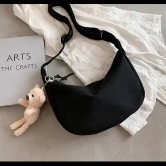 [BUNJANG] Black Half-Moon Mini Shoulder Bag / 반달 블랙 숄더백 미니