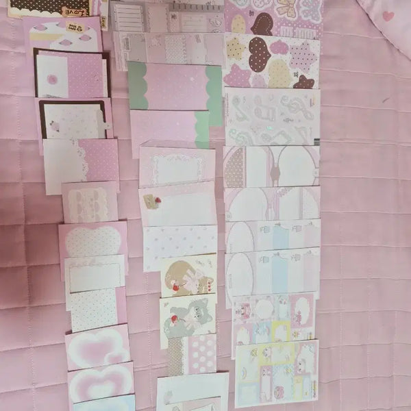 [BUNJANG] Stationery Bundle Set (Sealing Stickers, Decals, Inserts, Sanrio, Decal Paper, Kiss Cut, Washi Tape, Stickers, Binder, Deco, Coral Tree, Keyring, Pin Button) / 다꾸일괄처분(씰스티커,모조지,속지,산리오,모조지,키스컷,통마테,스티커,바인더,다꾸,코랄트리,키링,핀버튼